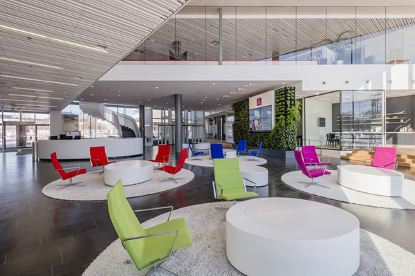 辦公室裝修是對企業(yè)內在魅力的挖掘