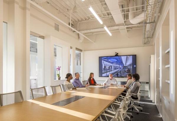 辦公室裝修靜謐溫和，更有效促進團隊協(xié)作