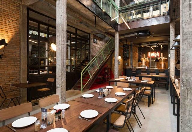 商業(yè)空間:越南西貢主題餐廳工業(yè)風(fēng)格設(shè)計(jì)