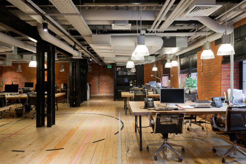 辦公空間，辦公室設(shè)計(jì)，媒體公司辦公室設(shè)計(jì)，現(xiàn)代風(fēng)格辦公室，體育媒體