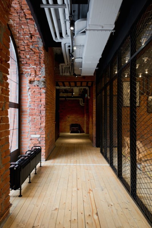 莫斯科媒體公司現(xiàn)代風格辦公室設計